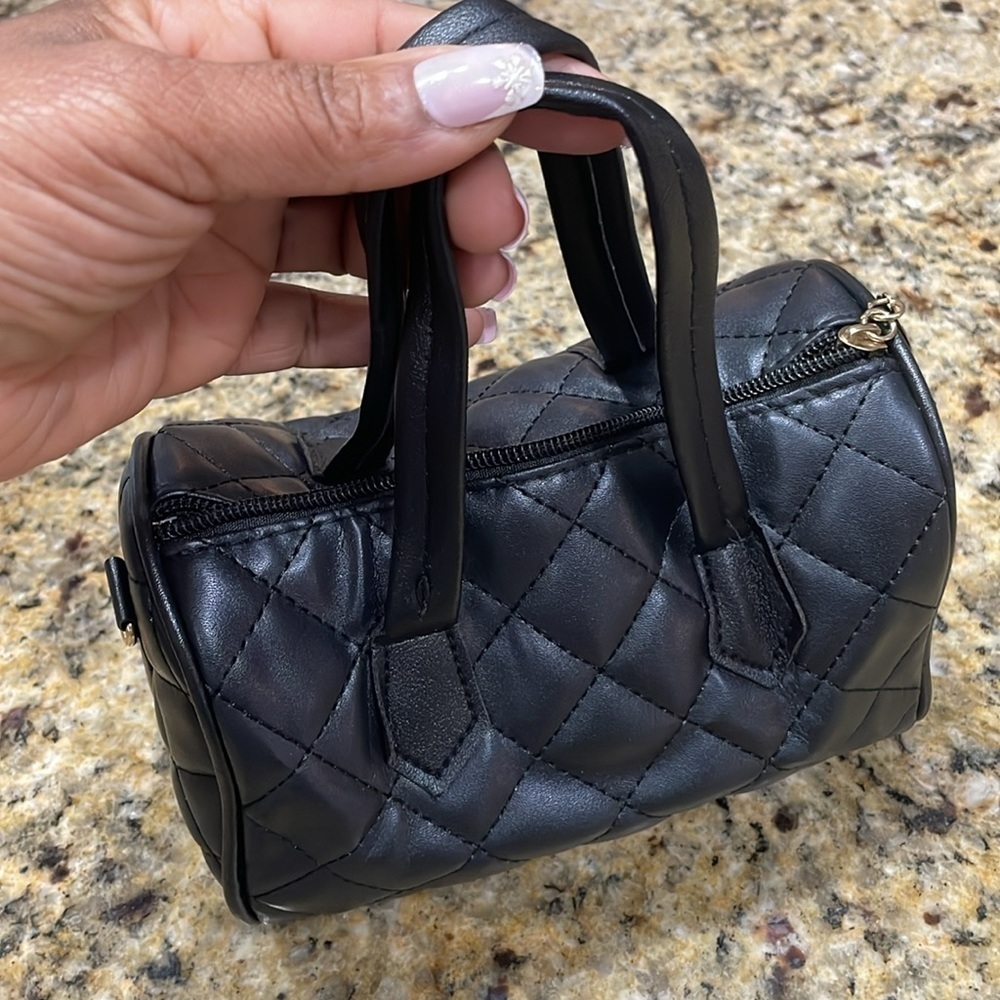 Black Quilted Mini Fashion Bag - Picture 6 of 13